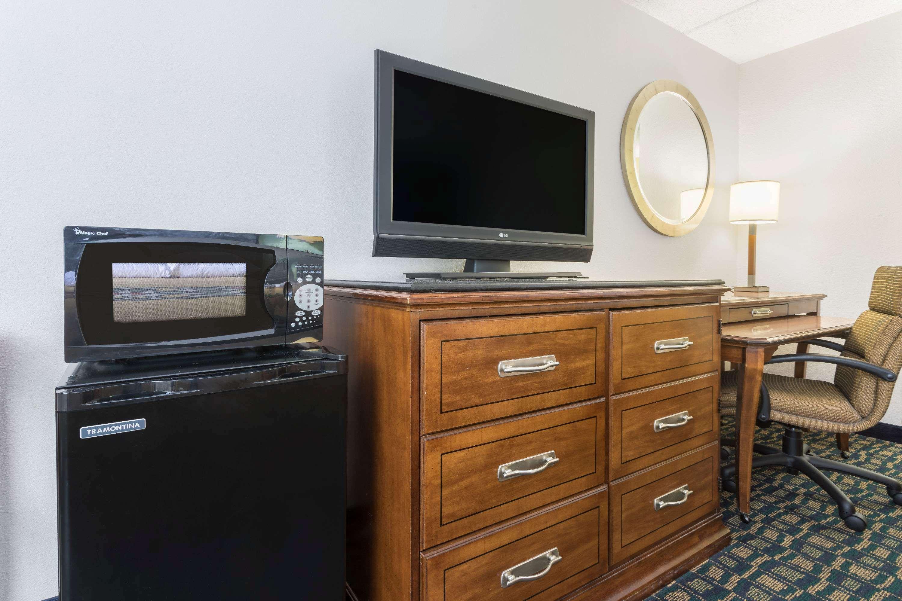 Super 8 By Wyndham Kingsland I-95 Naval Base Area Hotell Exteriör bild