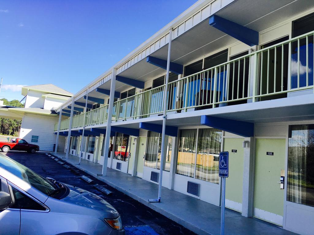 Super 8 By Wyndham Kingsland I-95 Naval Base Area Hotell Exteriör bild