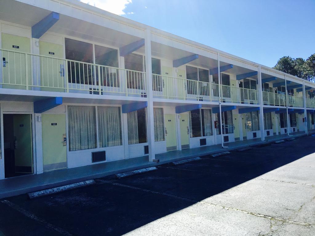 Super 8 By Wyndham Kingsland I-95 Naval Base Area Hotell Exteriör bild